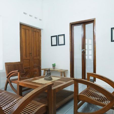 Hotel Oyo 287 Rumah Eyang Near Rsud Kota Yogyakarta Exteriér fotografie
